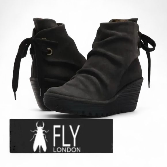 Fly London Black Yama Ankle Boot Oil Suede Women’s Size EU 39 - Picture 1 of 10
